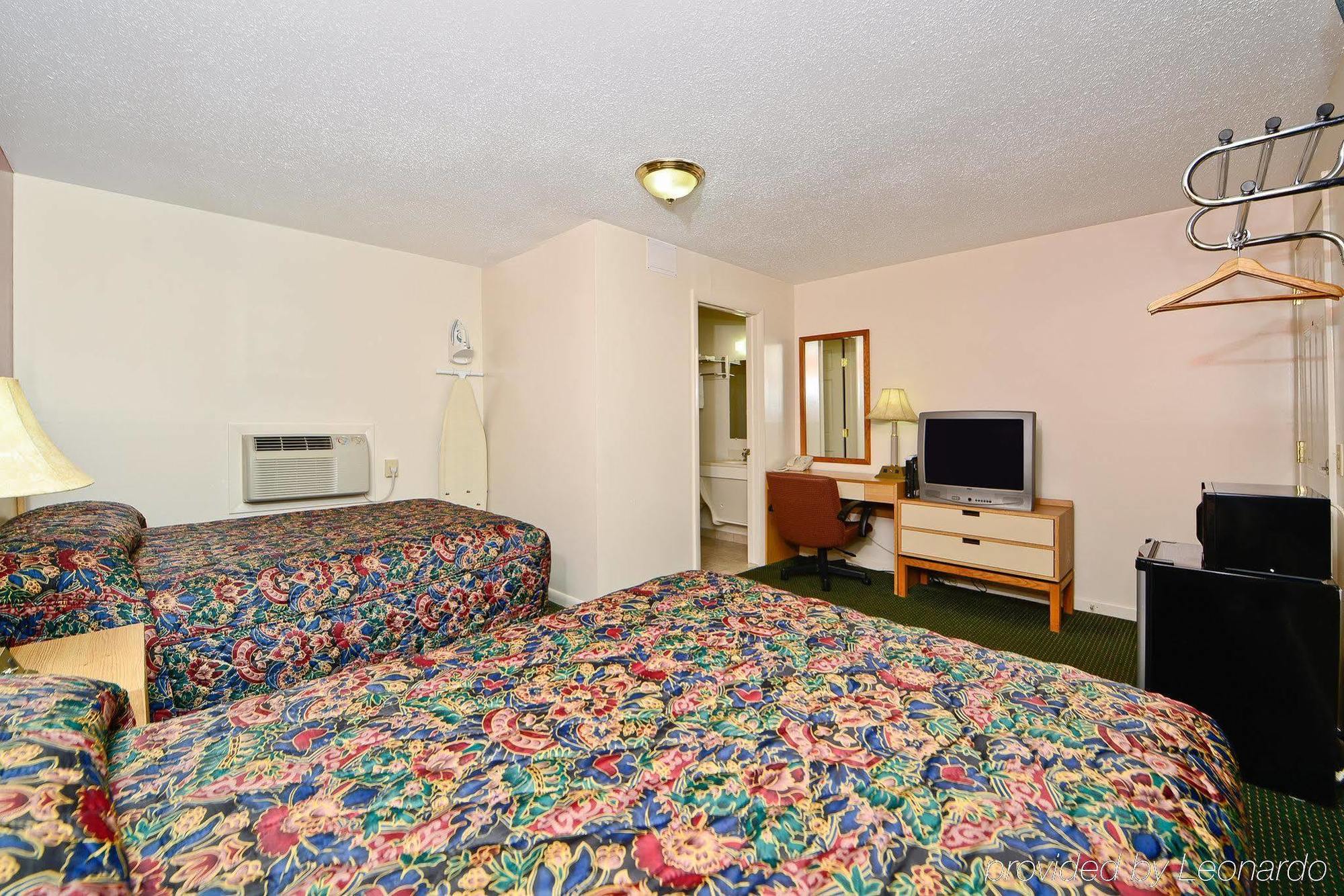 Best Way Inn Middlefield Room photo